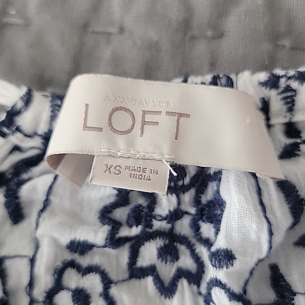 Loft Sleeveless Summer Top - Picture 3 of 8